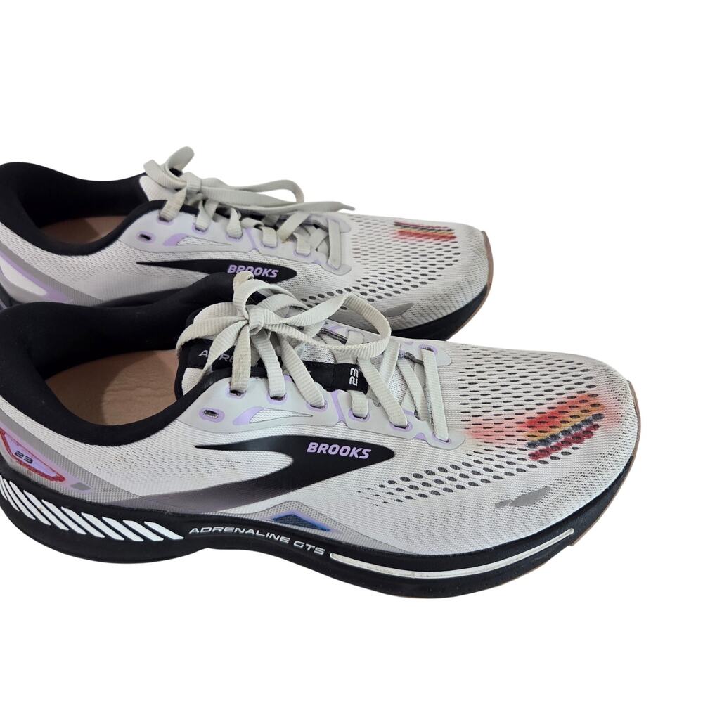 Women's Brook "Adrenaline 23" Running Shows. Size 10.5 Narrow